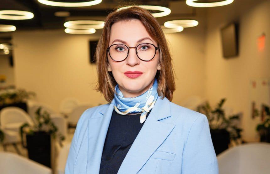 HRD Sense Bank Олена Велика